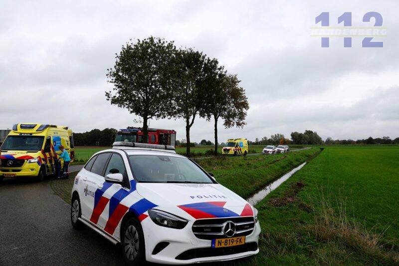 Fietsers vinden zwaargewonde man in Anevelde