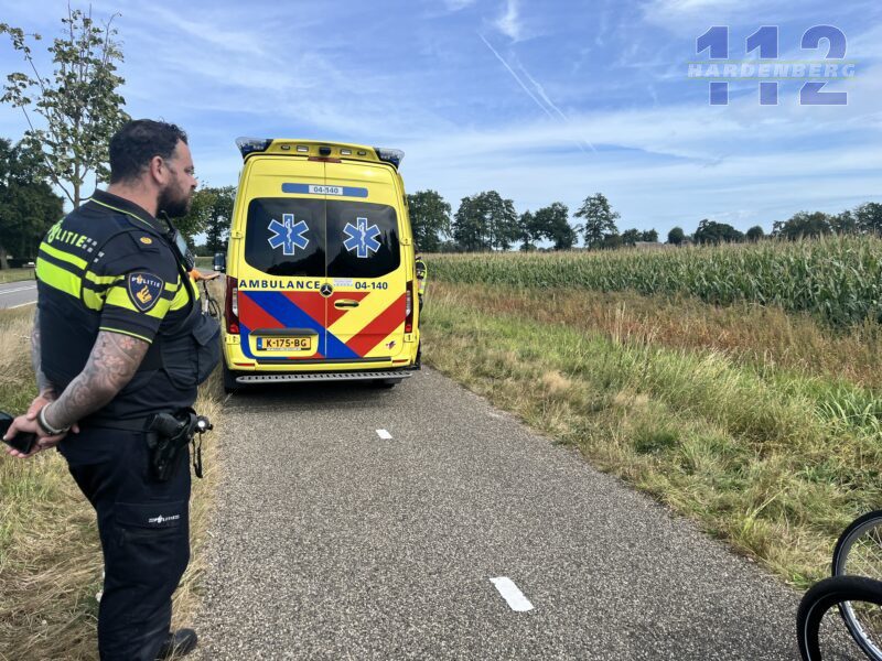 Fietser in Loozen rijdt sloot in en raakt gewond